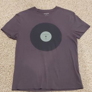 Banana Republic Shirts - Banana Republic Graphic Tee Banana Republic Shirts - Banana Republic Graphic Tee